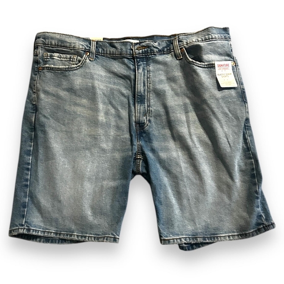 Signature by Levi Strauss Blue Jean Shorts - Picture 1 of 3